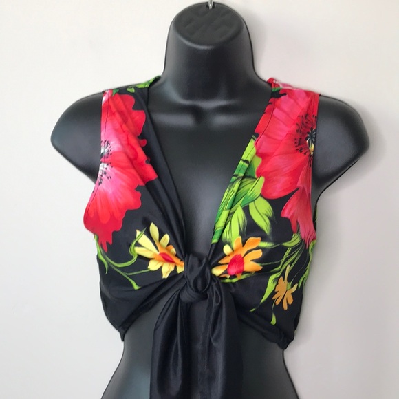 Custom Made Wrap Cropped Tank Top - Picture 3 of 14